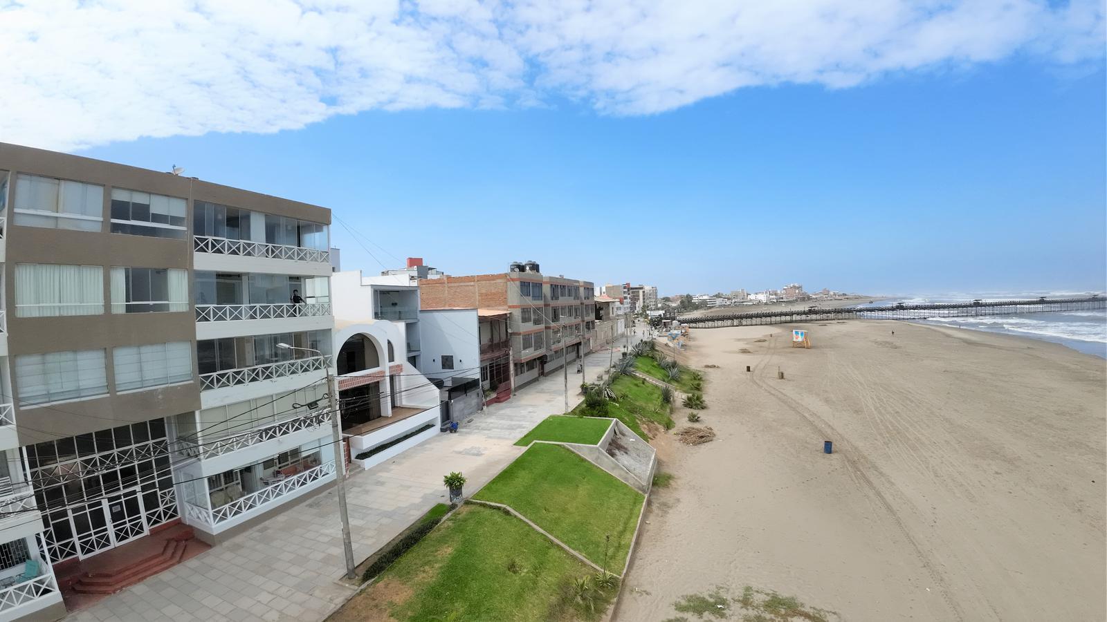VENTA DE TERRENO 200 M² EN CONDOMINIO CERRADO, PIMENTEL